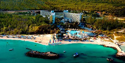 ***  Breezes Trelawny Hotel Trewlany Beach Jamaica